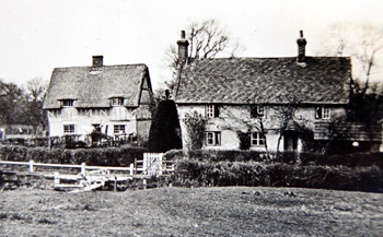 Brook End and Pear Tree Cottage in 1933 [X504/1]